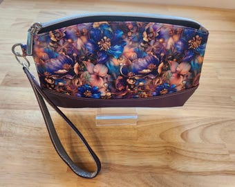 Precioso bolso de mano floral en color morado oscuro / Diseño sencillo con mucho espacio