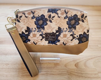 Bolso de mano para el día a día o una ocasión especial / Estampado floral azul oscuro y marfil