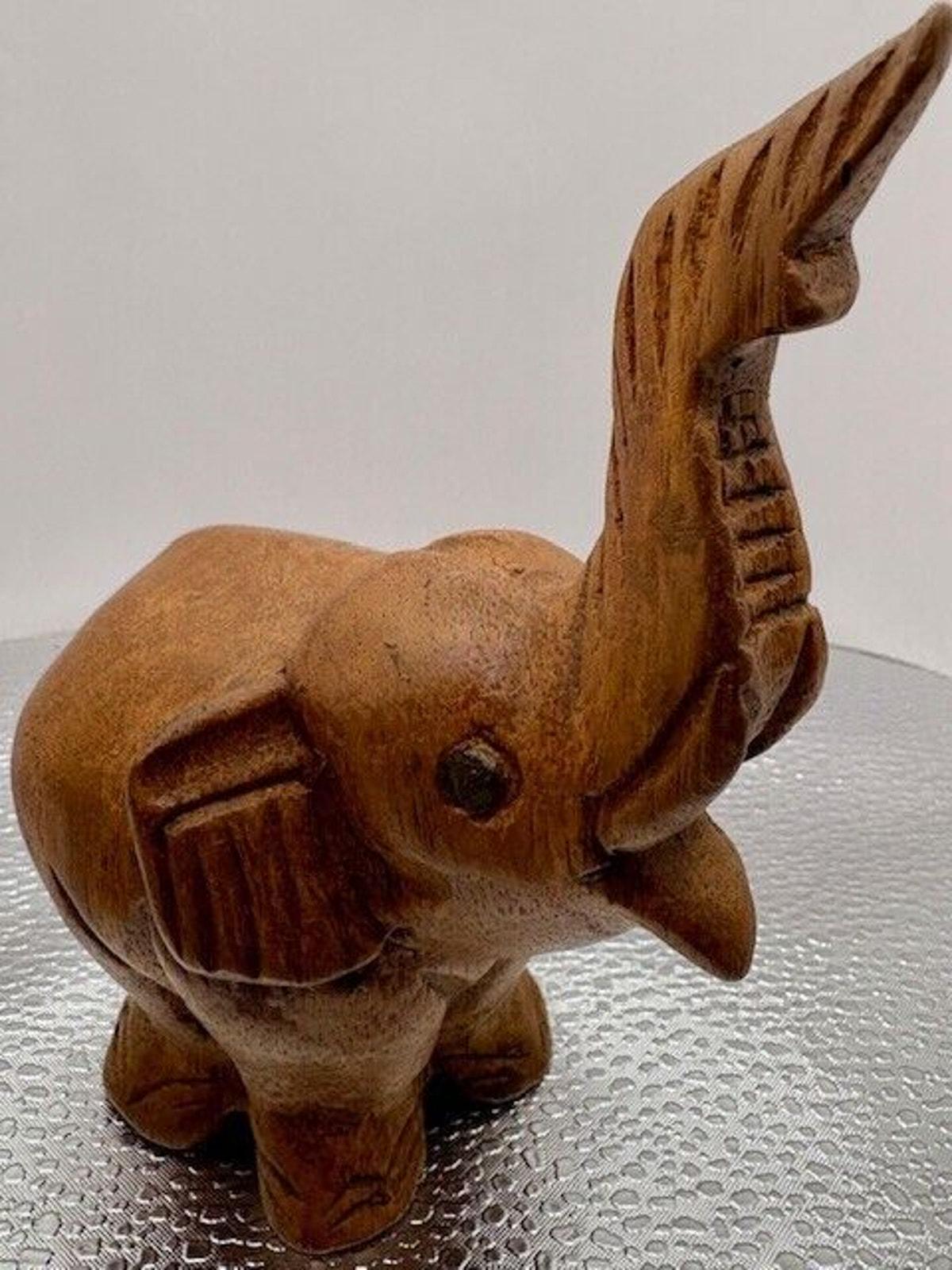 木製象の置物 - 幸運の鼻を上にした - アールデコ調 - 手彫り - Etsy 日本