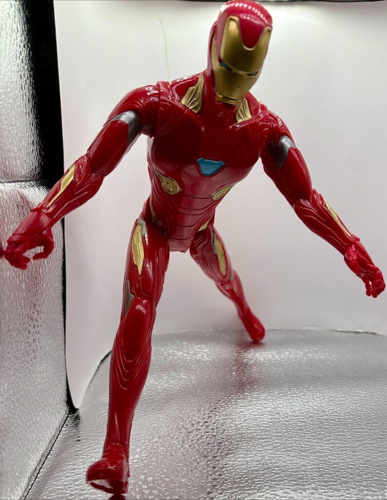 2017 Hasbro Marvel Iron Man Action Figure C-36322B image 2