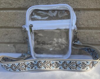 Clear Stadium Purse with Stripe Strap – Stylish Crossbody Bag for Concerts, Sports & Festivals