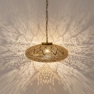 Marokkaanse koperen hanglamp | Handgemaakte geperforeerde kandelaar | Artisan Lighting, 5 kleuropties