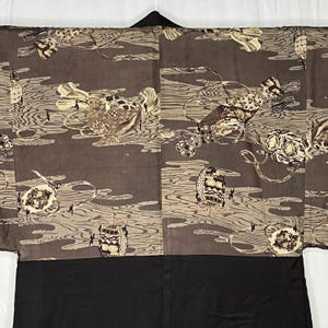 Vintage Japanese Man&#39;s Haori Men&#39;s Kimono Silk Jacket Coat Traditional Authentic - Wrapped Bundles