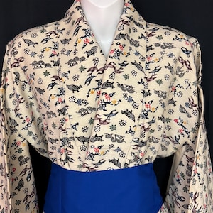 Vintage Japanese Kimono Robe Woman&#39;s Authentic Traditional Clothing - Tortoise and Crane