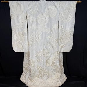 Vintage Japanese Wedding Kimono Uchikake Formal Bridal Gown Shiromuku All White Kimono - Snowflake Bride