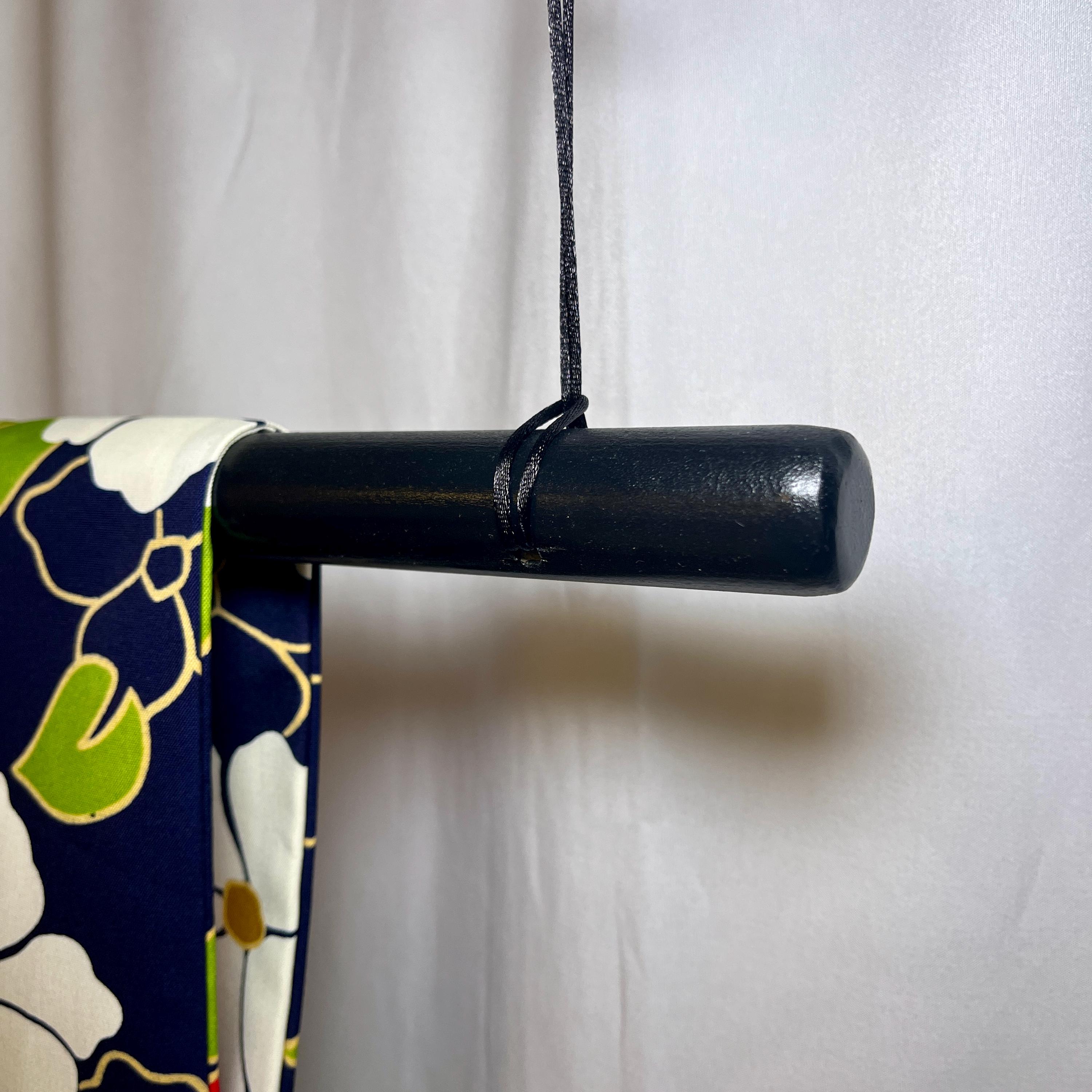 Black Wooden Kimono Display Rod Hanger – Tapestry Wall Hanging