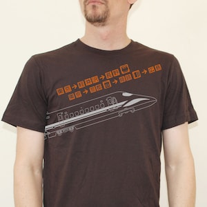 Men&#39;s SHINKANSEN Bullet Train Brown Pictogram T Shirt