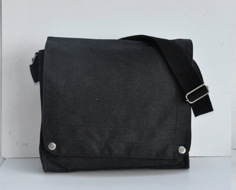 Blank Canvas messenger bag image 1