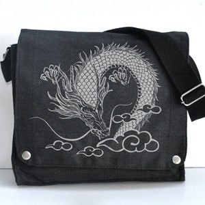 Dragon Canvas Vintage messenger bag image 1