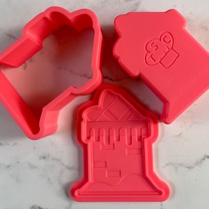 Gifts in Chimney Bath Bomb Molds