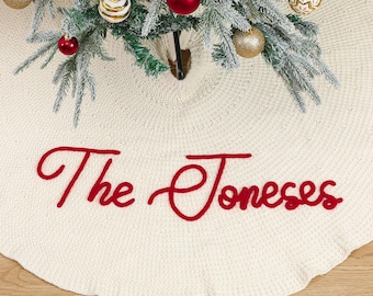 Faldas de árbol de Navidad familiares personalizadas, falda de árbol con nombre personalizado, decoración navideña para el hogar, falda de árbol de Navidad hecha a mano, regalo de recuerdo de Navidad