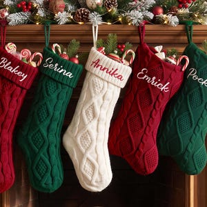 Kerstkousen, gebreide kerstkousen voor het hele gezin, geborduurde kerstkousen met naam, kerstkous met monogram, kerstdecoratiecadeau