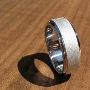 Men's Wedding Band Titanium "Brushed Koenig"