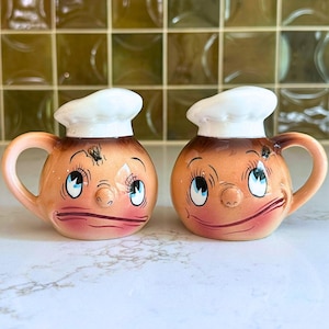 1950s “Oh My! A Fly!” Salt and Pepper Shaker Set by PY Miyao Company of Japan, Anthropomorphic Ceramic Kitchen Decor, Mid Century Kitschy