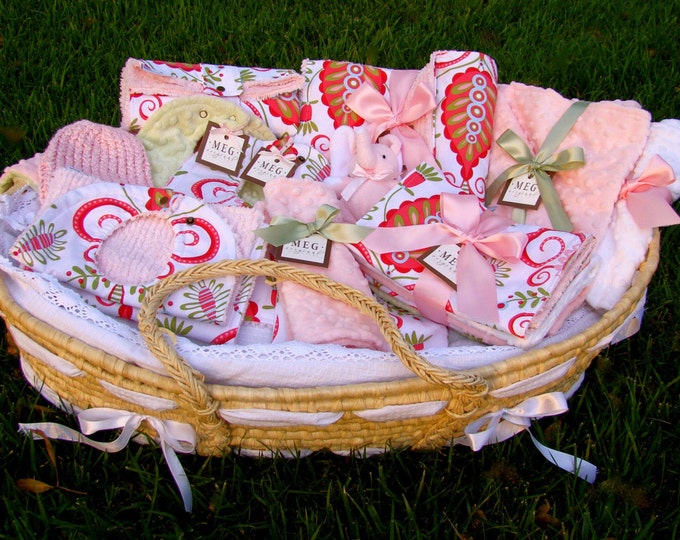 Whimzy Baby Girl Moses Basket Gift Set - Etsy