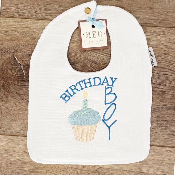 First Birthday Bib for Little Boys - 100% Cotton - Absorbent and Soft - Cupcake with Candle "Birthday Boy" Embroidery - 1st Cake Smash/Photo