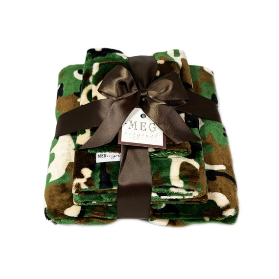 Camouflage Minky Baby Boy Shower Gift Set { Blanket + Burp Cloth + Bib } Option to Personalize with Name or Monogram