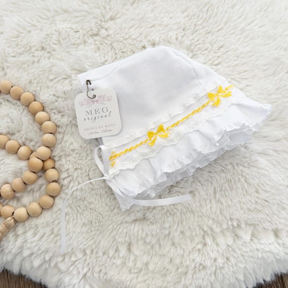 White Baby Girl Lace Ruffle Easter Bonnet with Yellow Bows, 0-6 months Adjustable Tie Cap/Sun Hat Newborn Infant Photography/Photo Prop