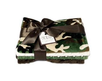 Baby Boy Burp Cloth Set of 4 { Camouflage } Soft Minky Cloths - Camo Baby Shower Gift with Option to Personalize