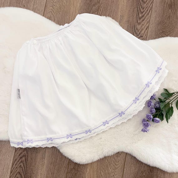 Beautiful Heirloom Baby Girl Crib Skirt { White & Lavender Scalloped Lace Bow Trim } 100% Cotton, 14 inch drop