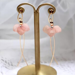 Ballet Girl Earrings, Real Flower Earrings, Resin Earrings, Gold Accents, Elegant Design, Dance Lover Jewelry, Graceful Accessories, Charming Earrings, Sophisticated Style, Unique Jewelry, Handcrafted Beauty, Luxurious Look, Perfect Gift
