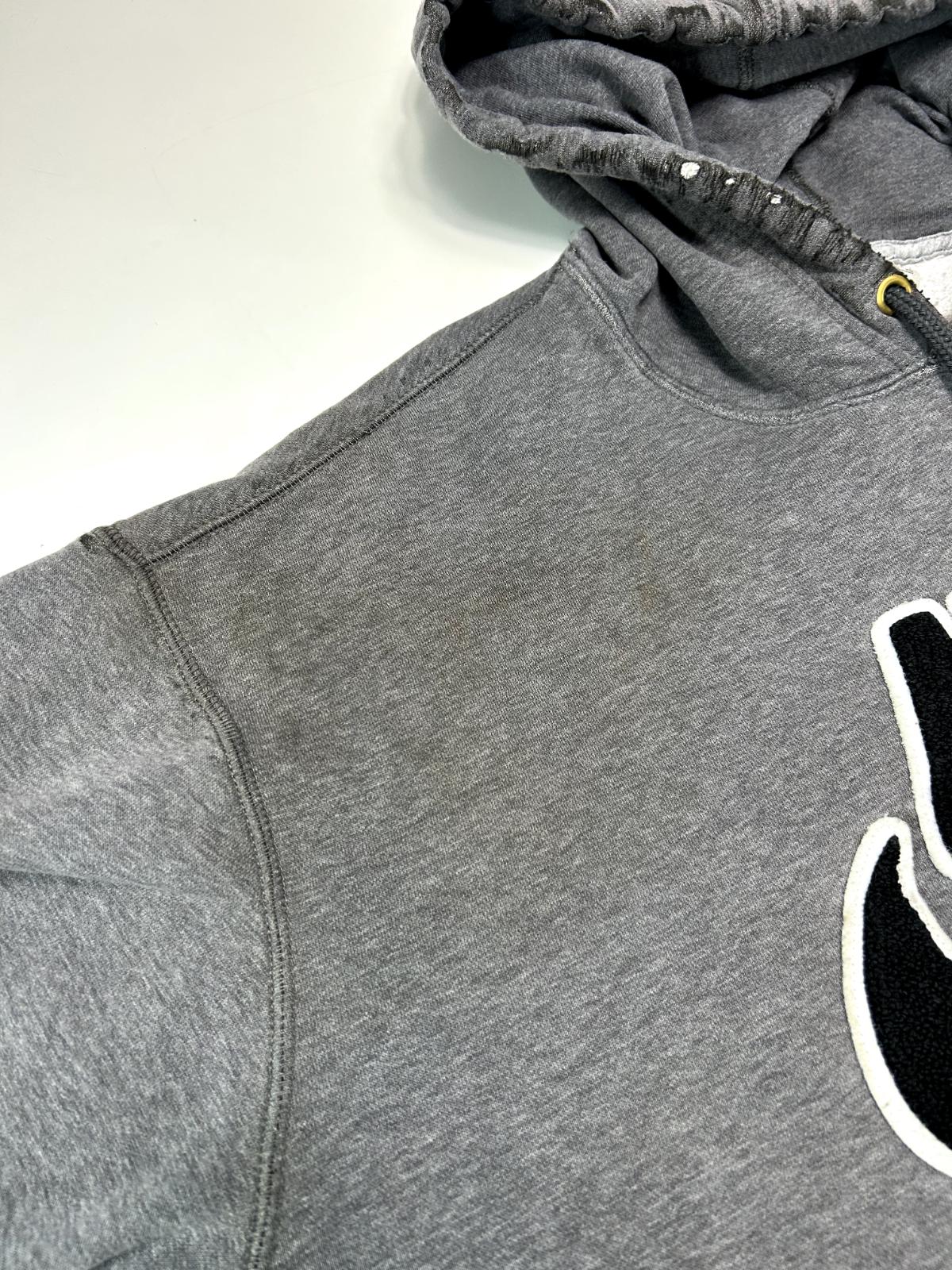 Vintage Y2K Nike Embroidered Logo Pullover Hooded Sweatshirt Vintage Y2K Nike Embroidered Logo Pullover Hooded Sweatshirt