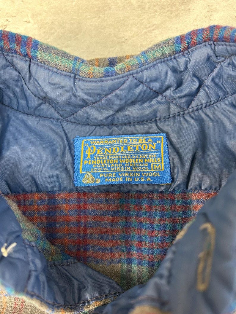 Camisa vintage de los 90 de Pendleton con estampado a cuadros, manga larga y botones, talla mediana. imagen 3