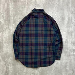 Camisa vintage de los 90 de Pendleton con estampado a cuadros, manga larga y botones, talla mediana. imagen 2