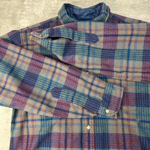 Camisa vintage de los 90 de Pendleton con estampado a cuadros, manga larga y botones, talla mediana. imagen 7