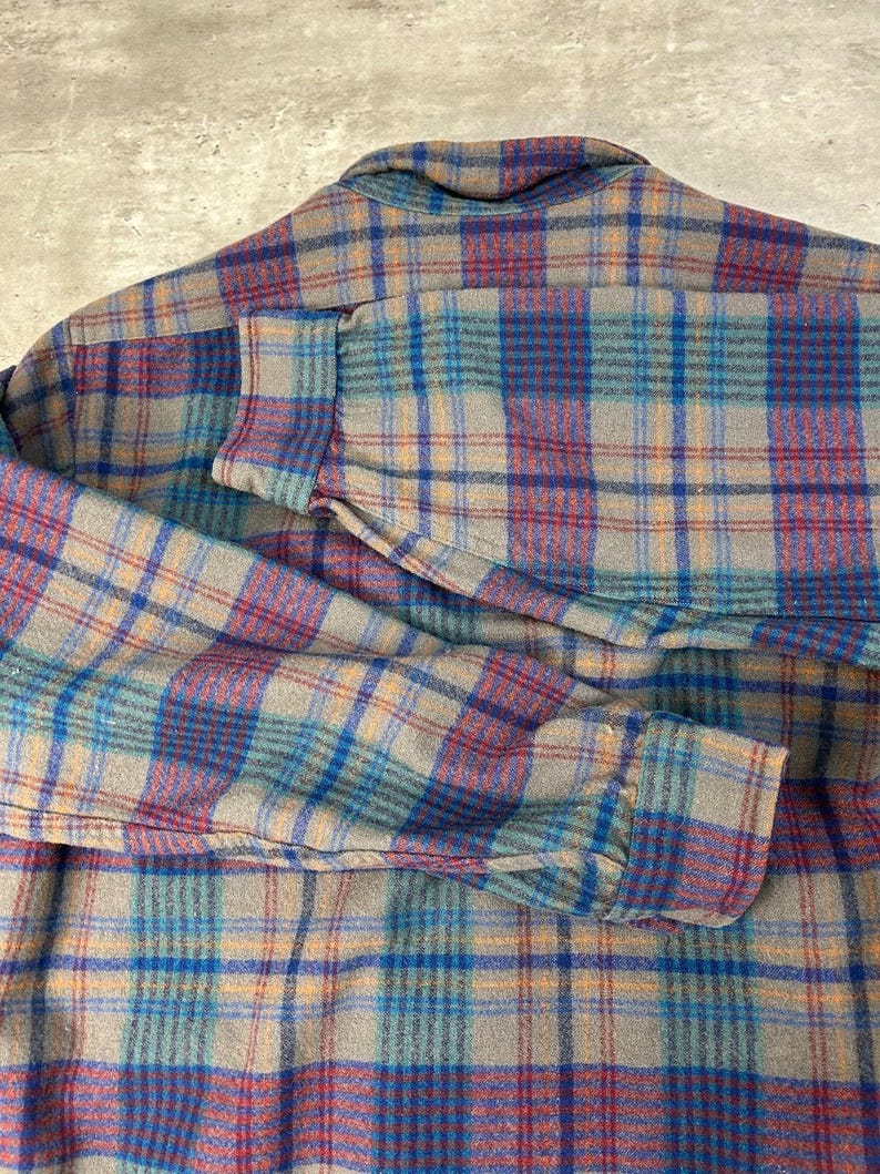 Camisa vintage de los 90 de Pendleton con estampado a cuadros, manga larga y botones, talla mediana. imagen 11