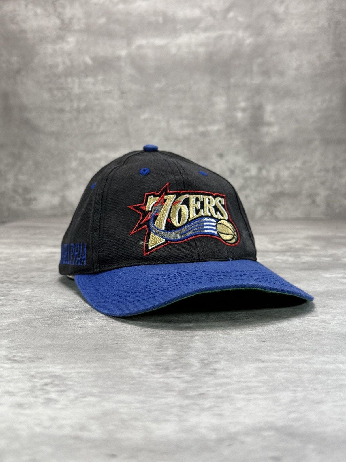 Vintage 90s Philadelphia 76ers NBA Embroidered Logo Basketball