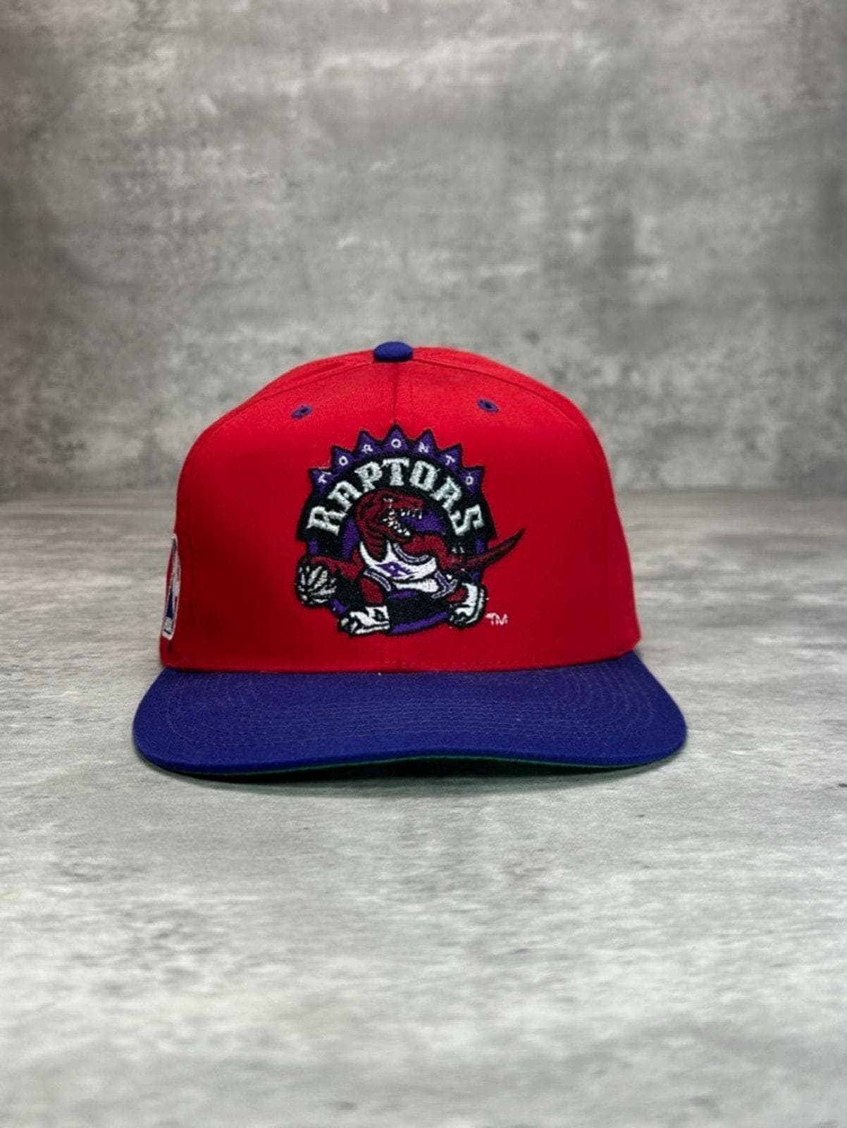 90s’ Vintage cap RAPTORS NBA ツバ裏グリーン　古着 Men's Toronto Raptors NBA New Era 9Fifty Evergreen Snapback Hat