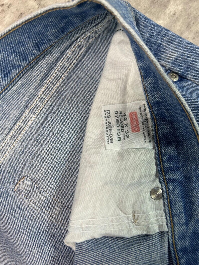 Vintage Wrangler Authentic Jeans Medium Wash Denim Pants Size 42 image 3