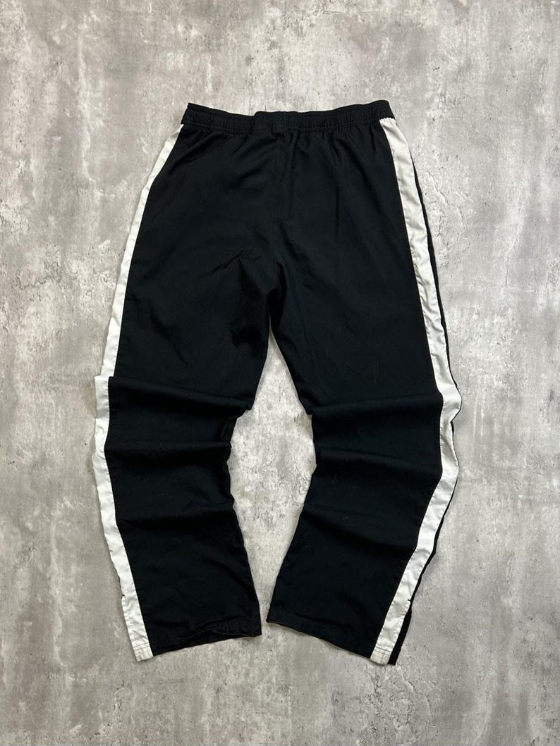 Vintage 2000s Nike Embroidered Logo Nylon Track Pants Size Large image 2