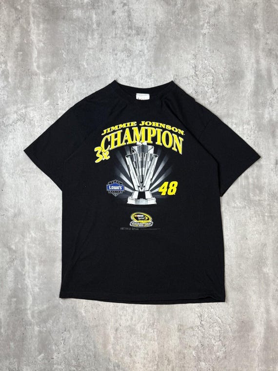 ジミー・ジョンソン #48 NASCAR スプリントカップ 3 度チャンピオン T