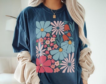 Flower Market Shirt, Boho Floral Tshirt, Comfort Colors® Retro Flower Shirt, Botanical Wildflower Tee, Shirt for Flower Lovers, Gift for Mom