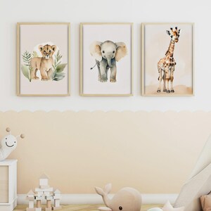 Juego de 3 pósteres para habitación infantil África: león, elefante y jirafa como decoración de pared amorosa | Descarga digital DinA3 para habitación de bebé