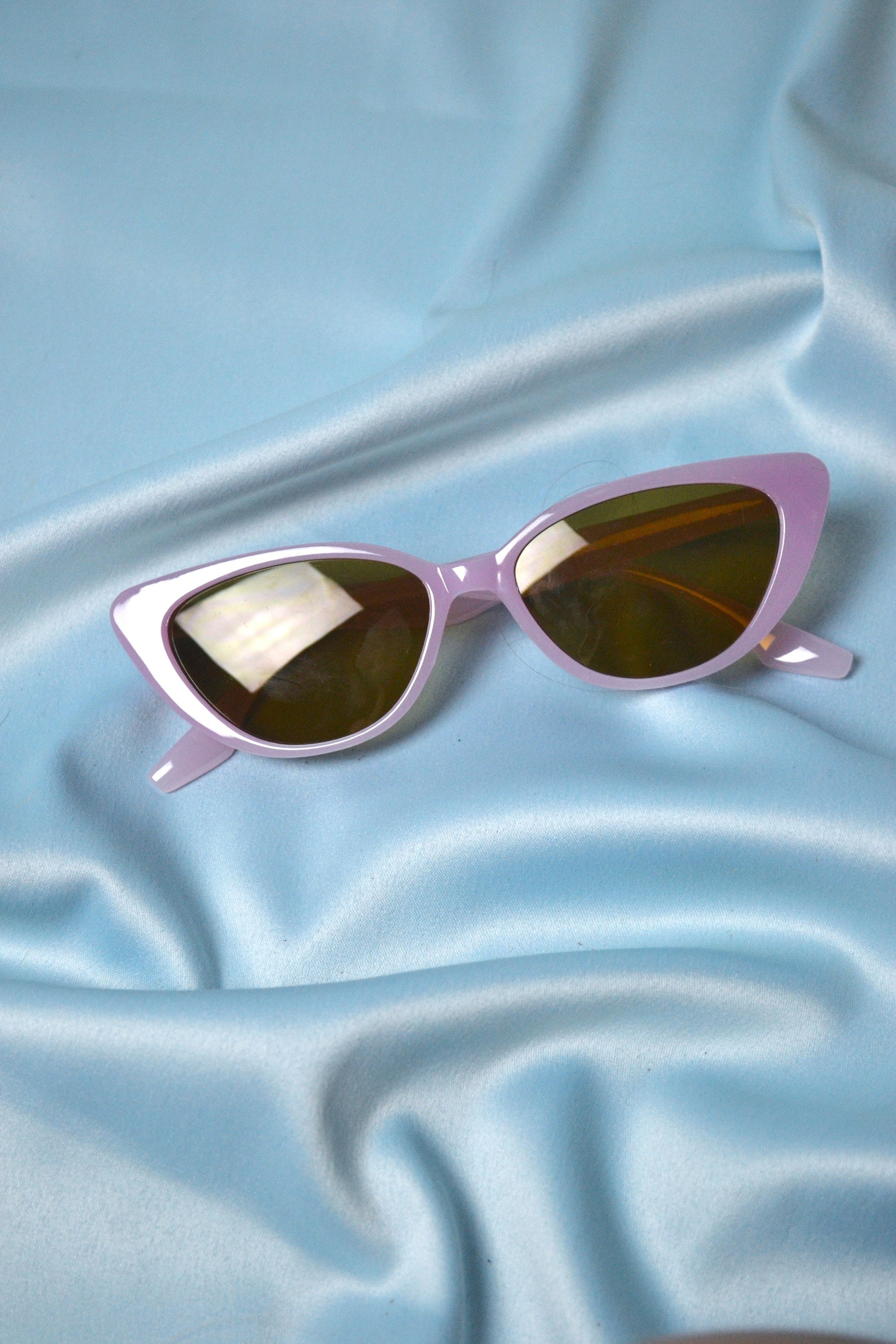 Pastel Lavender Cat Eye Sunglasses - Etsy display picture 3