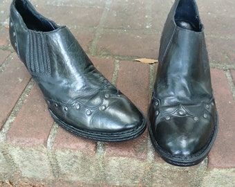 Born Black Leather Studded Ankle Boots size8