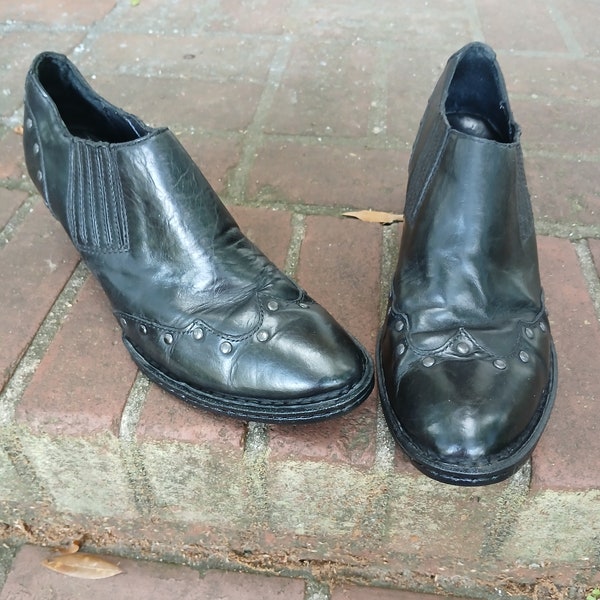 Born Black Leather Studded Ankle Boots size8