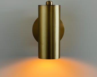 Applique da parete in ottone di metà secolo: arredamento per la casa fatto a mano