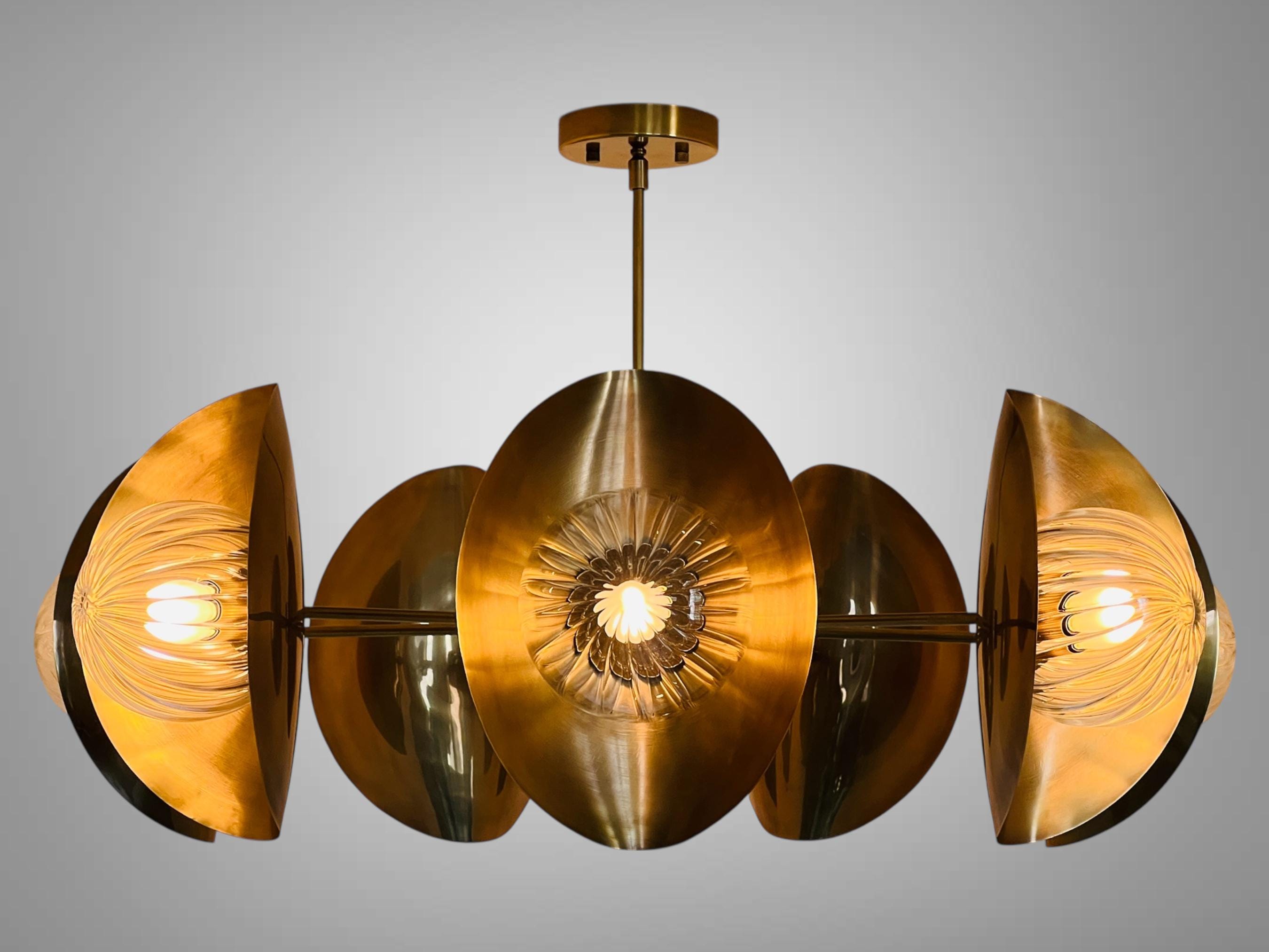 真鍮製スプートニクシャンデリア – ミッドセンチュリーモダン、7灯