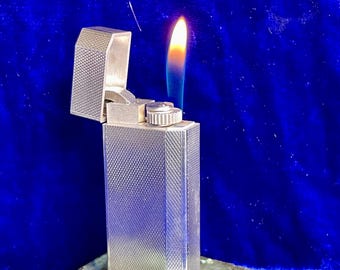 Vintage zilveren Pentagon Mini Cartier-aansteker Nieuwstaat, werkt 1 jaar garantie