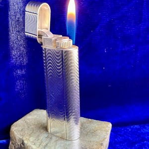 Vintage Silver Oval Cartier Feuerzeug Sehr guter Zustand Funktioniert 1 Jahr Garantie