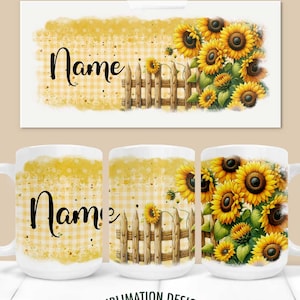 K&ouml;nnte beinhalten: Ein Sublimationsdesign f&uuml;r 11 und 15 Unzen Tassen mit einem gelben und wei&szlig;en Gingham-Hintergrund, einem Holzzaun und Sonnenblumen. Der Text "Name" ist im Design enthalten.