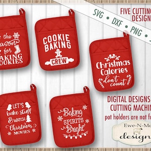 Könnte beinhalten: Fünf rote Topflappen mit weißem Text und Grafiken. Der Text enthält Sätze wie "Cookie Baking Crew" und "Christmas Calories don't count". Das Bild enthält auch den Text "Digital Designs for Cutting Machines."