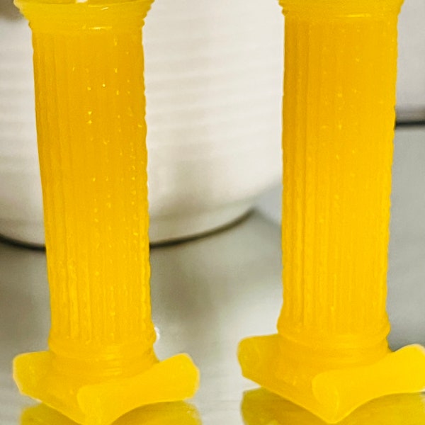 Roman Styled (Set of X2) Pure Beeswax Pillar Candles