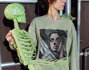 Jill Valentine | Sweatshirt | Hoodie | Crop Top | Woven Art | Tapestry | Resident Evil