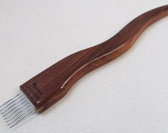 Travel Weaving beater, Santus Rosewood, weaving beater, tapestry, beater, tapestry, weaving, small loom, Threadsthrutime, Thomas-creations