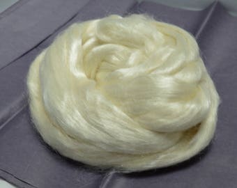 Tussah Silk, 1 ounce, bleached Tussah silk, roving, tussah, silk, spindle spinning, spinning fibers, Ashland Bay fibers, Threadsthrutime